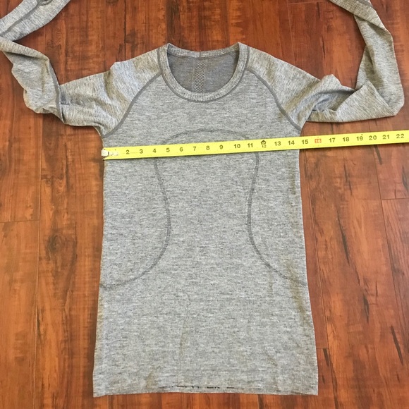 LULULEMON Swiftly Speed LS “Shine” - Picture 5 of 8